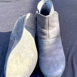 Grey Dankso Boots